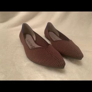 NWT Rothy’s The Point in Truffle Python print